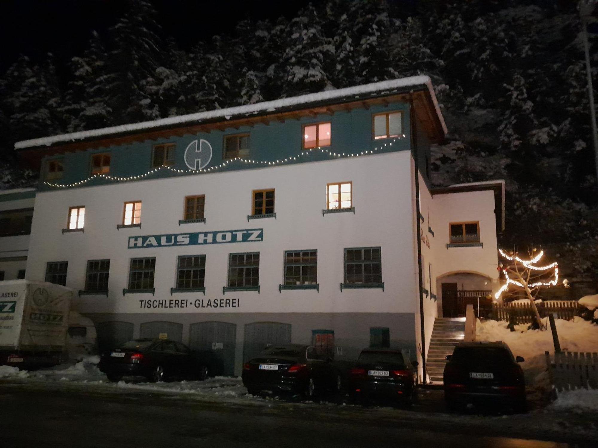 Haus Hotz Apart Talblick Гринс Экстерьер фото